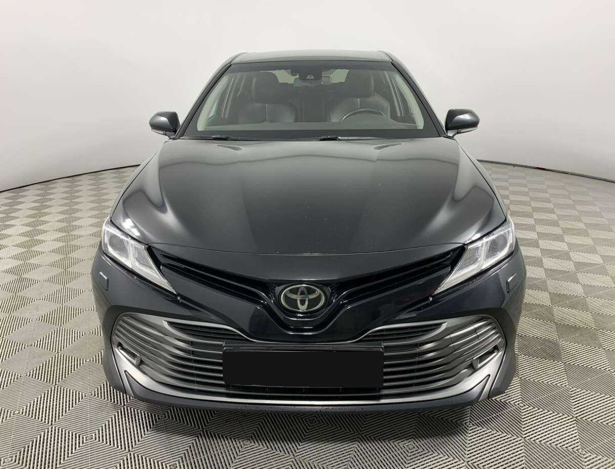 Toyota Camry 2019 года с пробегом. Фото: #1
