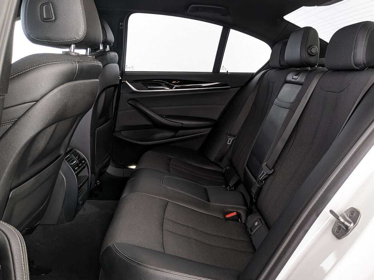 BMW 5 серии 2017 года с пробегом. Фото: #13