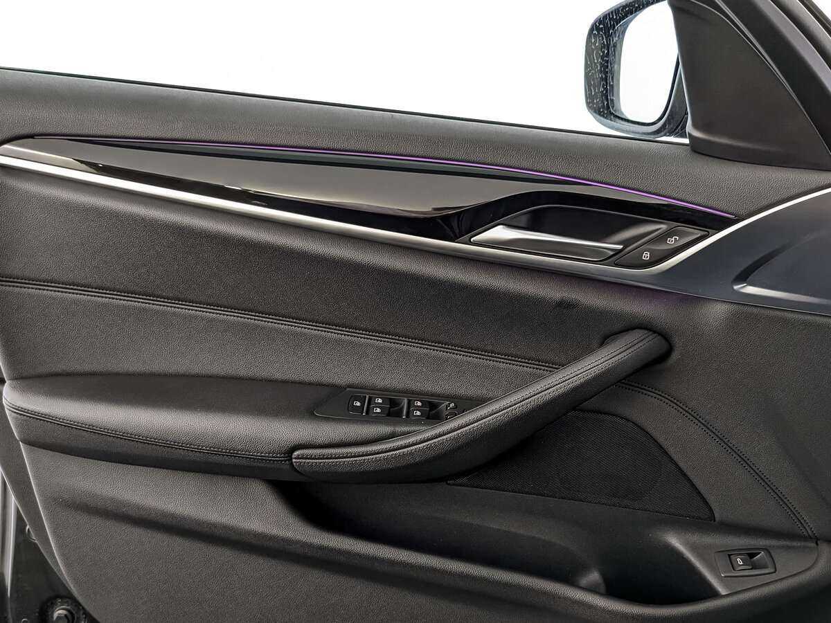 BMW 5 серии 2017 года с пробегом. Фото: #14