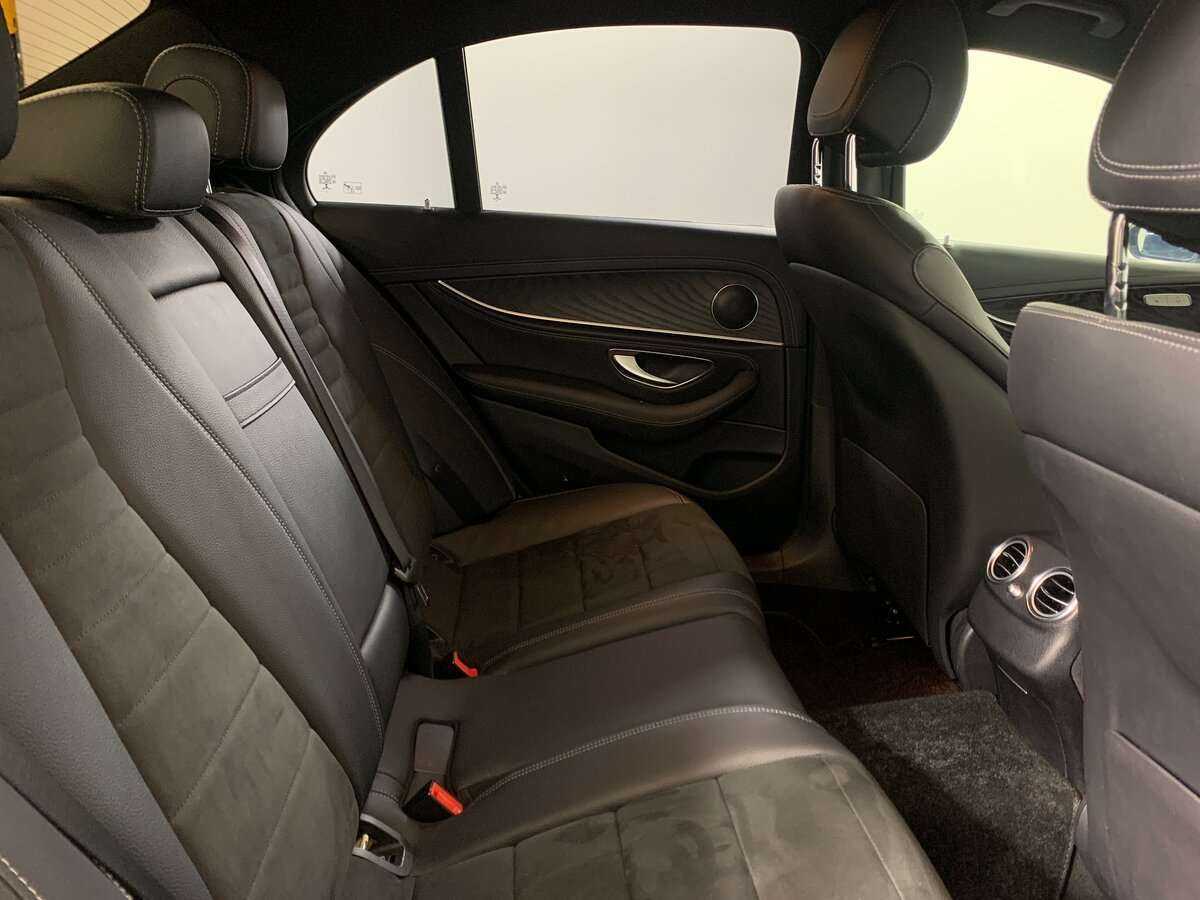 Mercedes-Benz E-Класс 2018 года с пробегом. Фото: #19