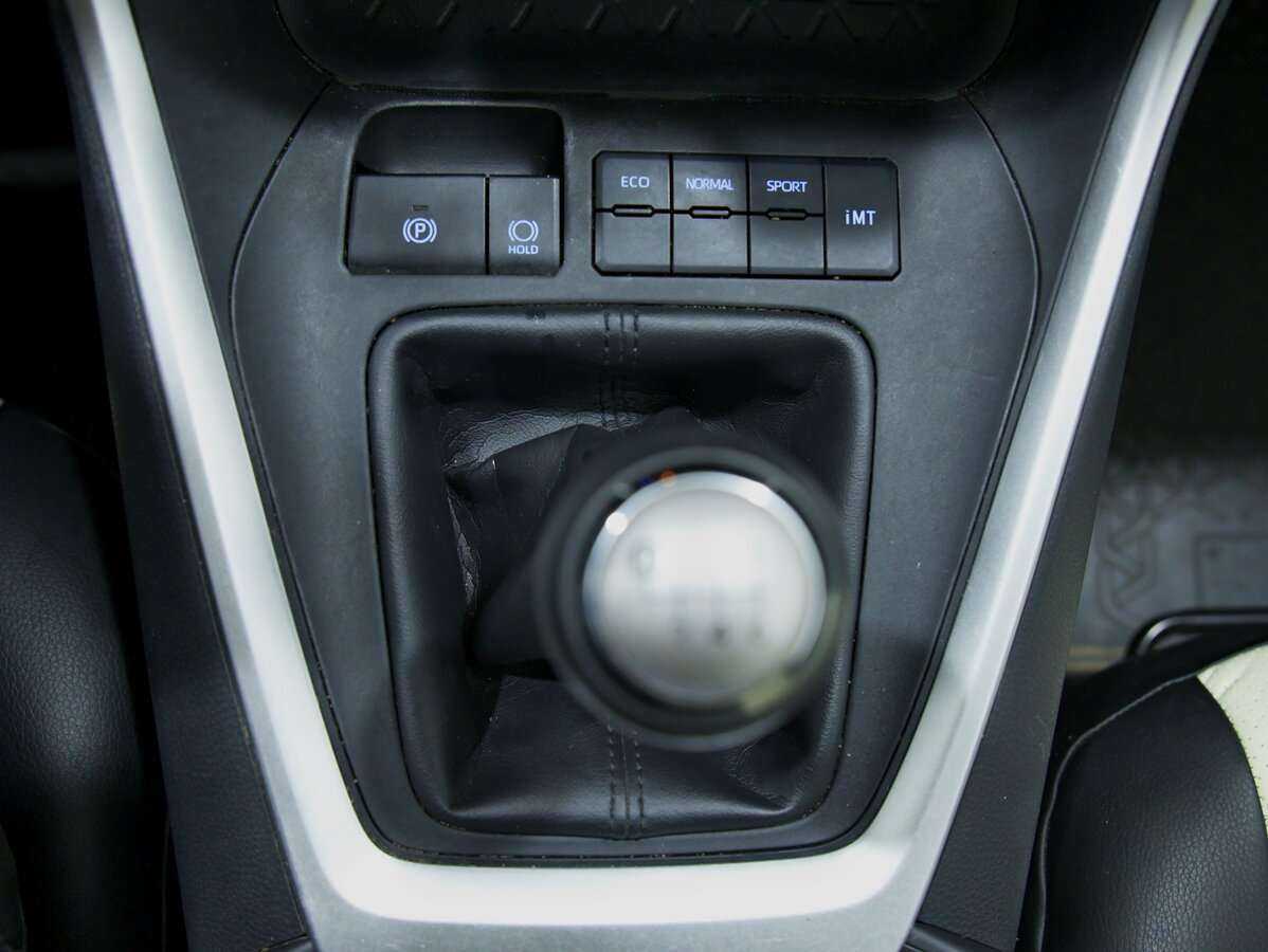 Toyota RAV4 2020 года с пробегом. Фото: #7