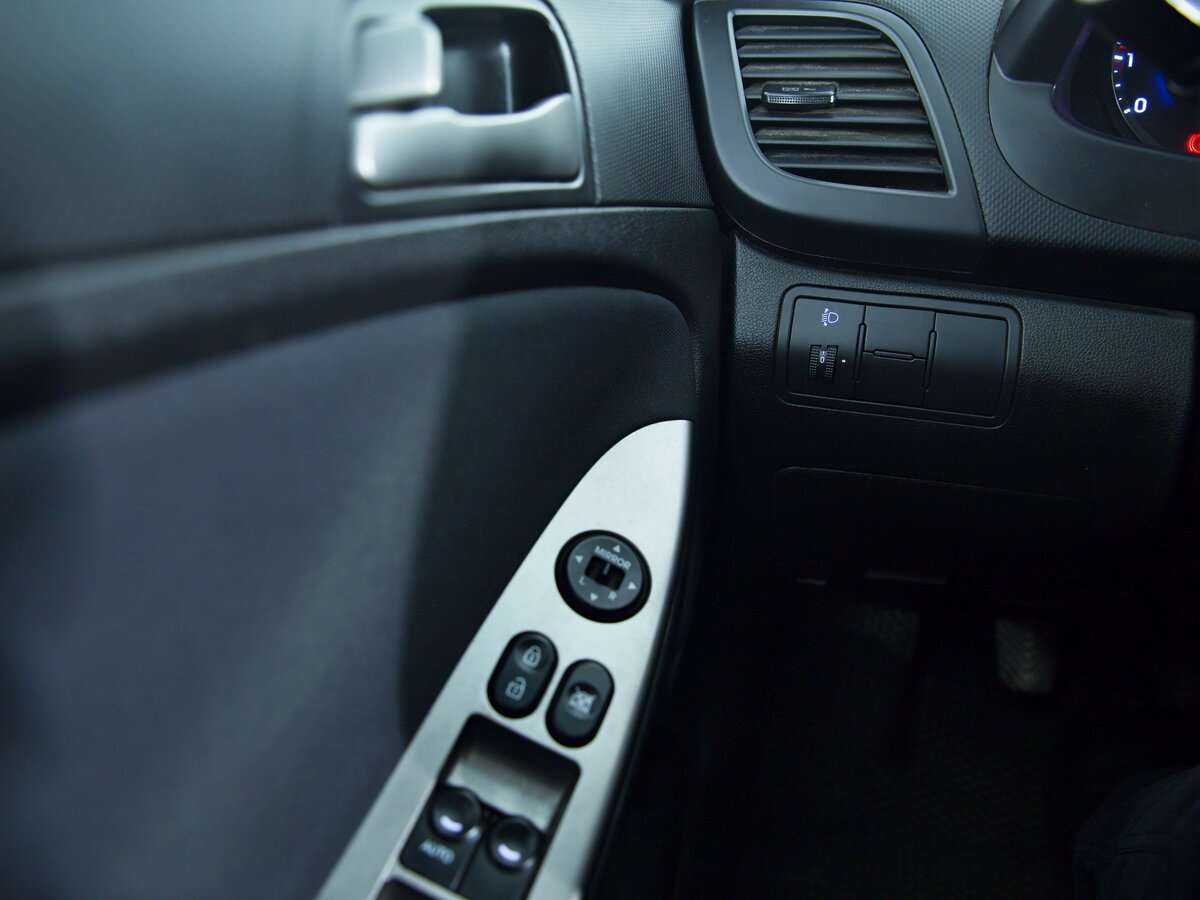 Б/У Хендай Солярис 2015 года. Фото: #11