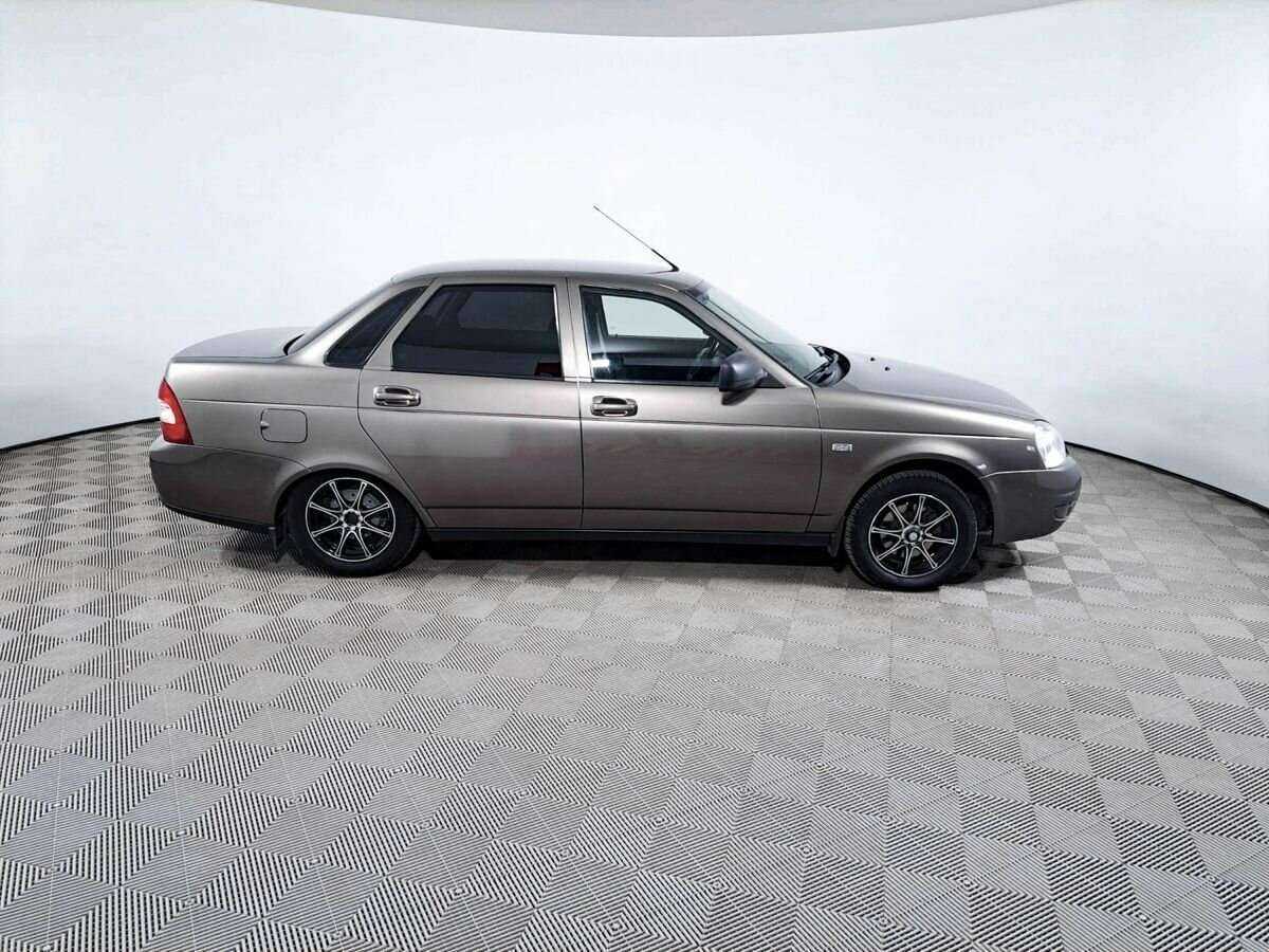 Lada (ВАЗ) Priora 2017 года с пробегом. Фото: #3