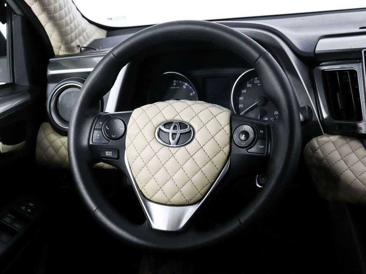 Toyota RAV4 2016 года с пробегом. Фото: #11