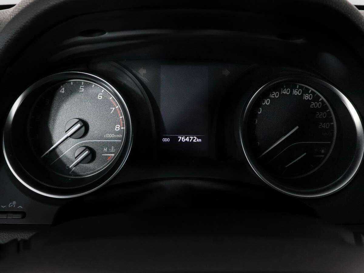 Toyota Camry 2020 года с пробегом. Фото: #8