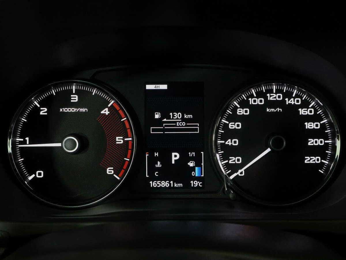 Mitsubishi Pajero Sport 2017 года с пробегом. Фото: #8