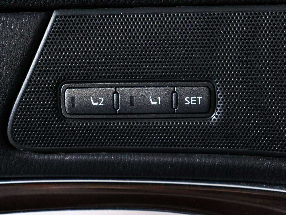 Infiniti Q70 2014 года с пробегом. Фото: #16