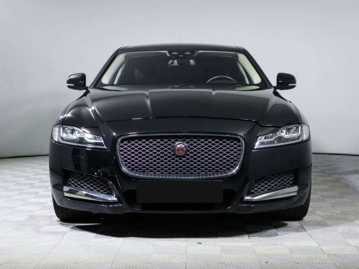 Jaguar XF 2018 года с пробегом. Фото: #1