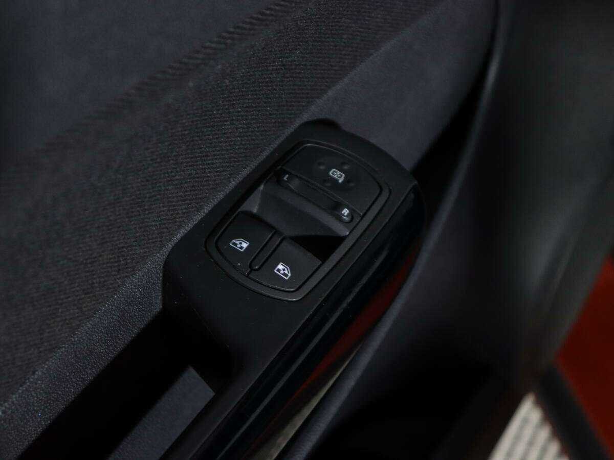 Opel Corsa 2013 года с пробегом. Фото: #13