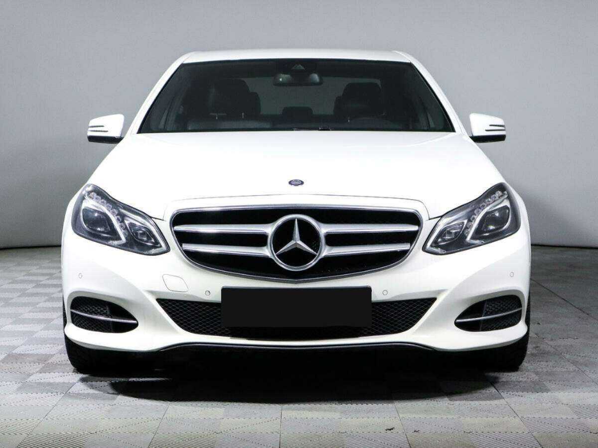 Mercedes-Benz E-Класс 2015 года с пробегом. Фото: #1