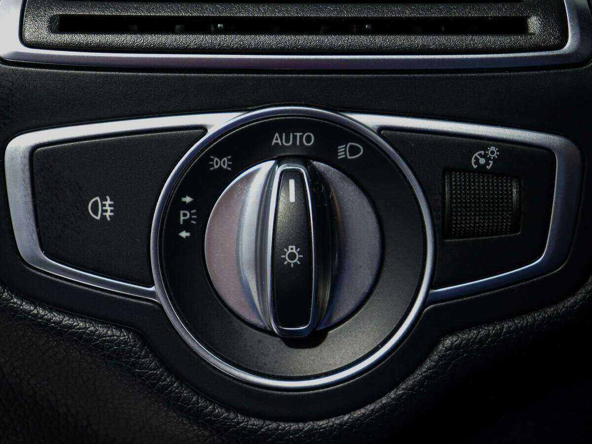 Mercedes-Benz C-Класс 2018 года с пробегом. Фото: #12