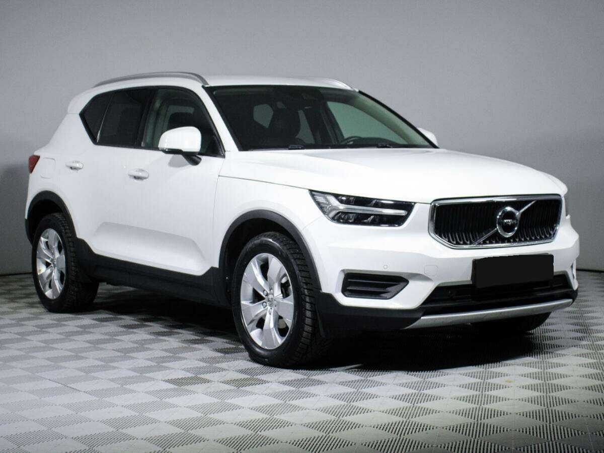 Volvo XC40 2019 года с пробегом. Фото: #2