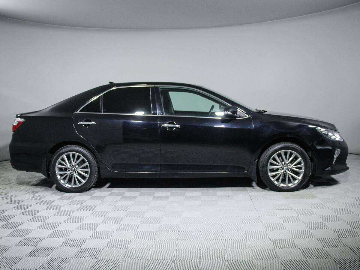 Toyota Camry 2018 года с пробегом. Фото: #3