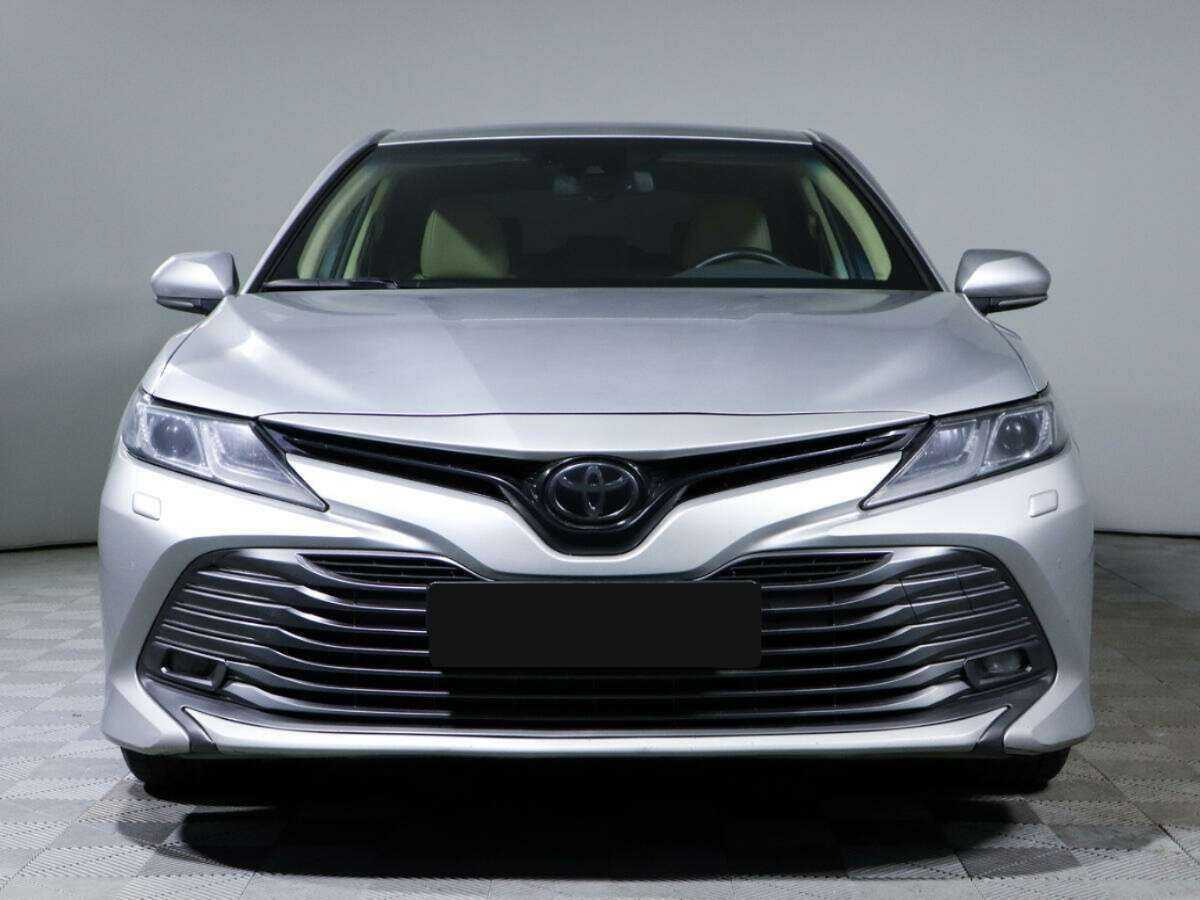 Toyota Camry 2020 года с пробегом. Фото: #1