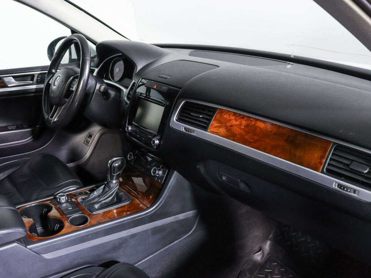 Volkswagen Touareg 2012 года с пробегом. Фото: #3