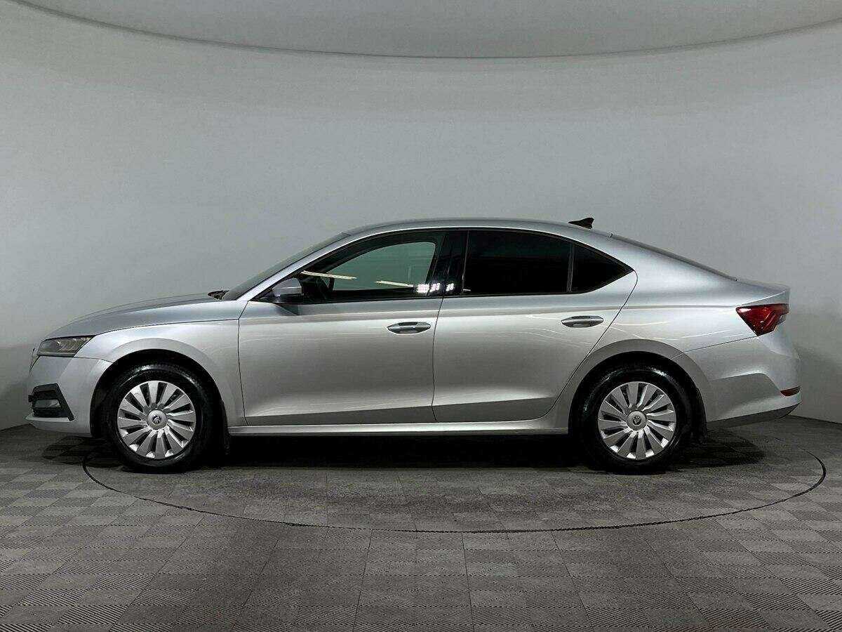 Skoda Octavia 2021 года с пробегом. Фото: #6