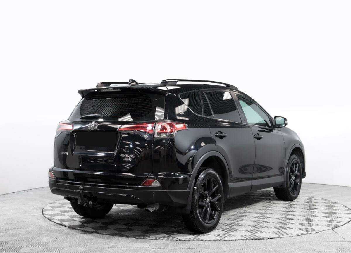 Toyota RAV4 2019 года с пробегом. Фото: #3