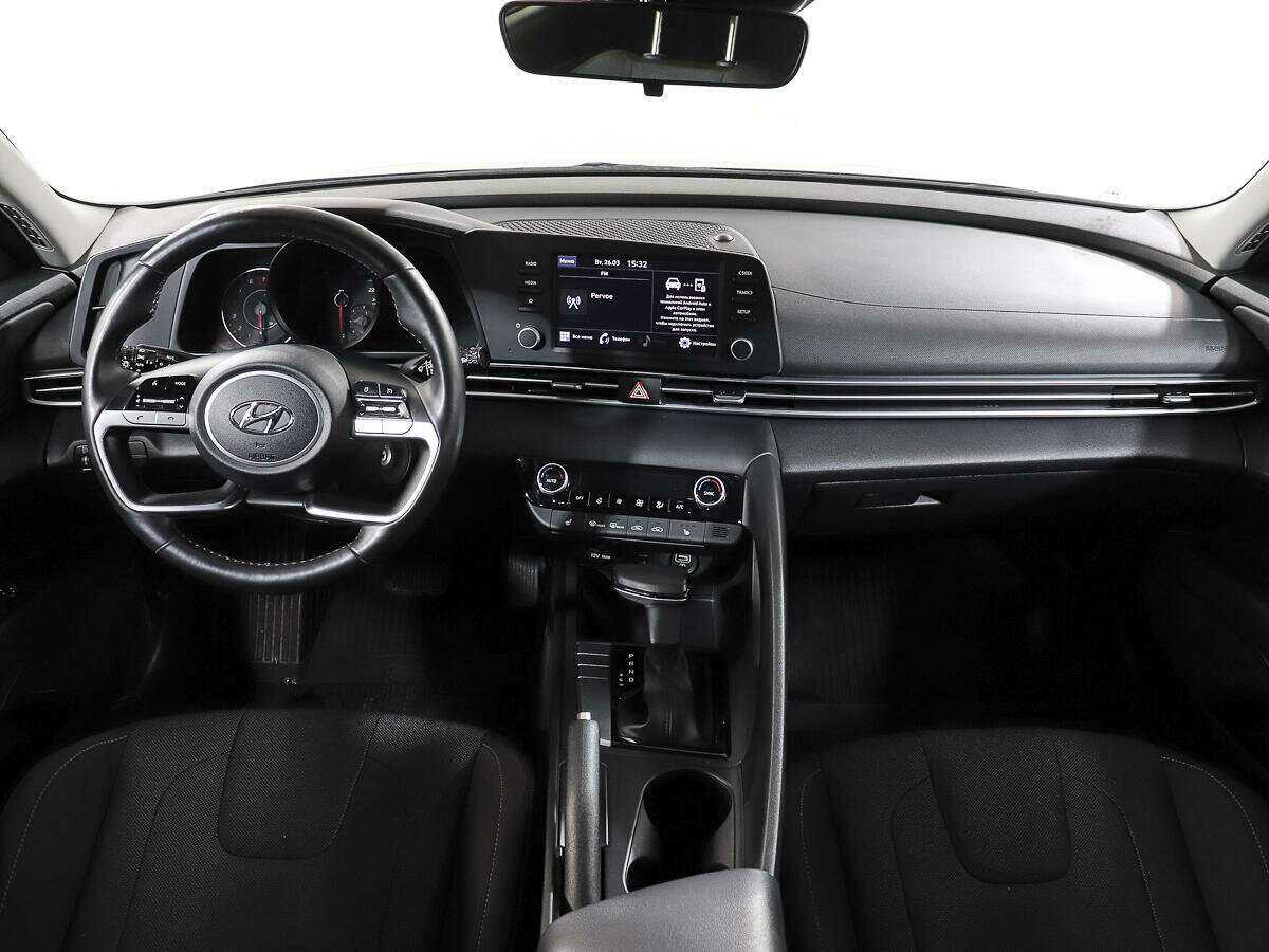 Hyundai Elantra 2021 года с пробегом. Фото: #11