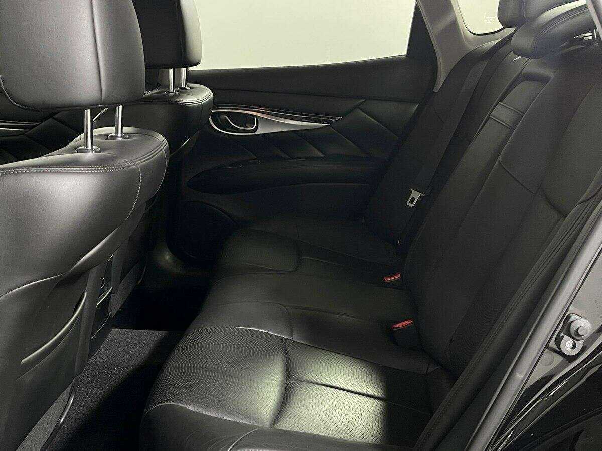 Infiniti Q70 2016 года с пробегом. Фото: #9