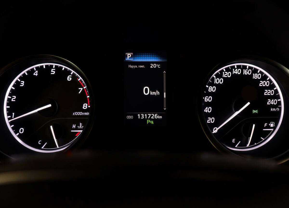 Toyota Camry 2018 года с пробегом. Фото: #9