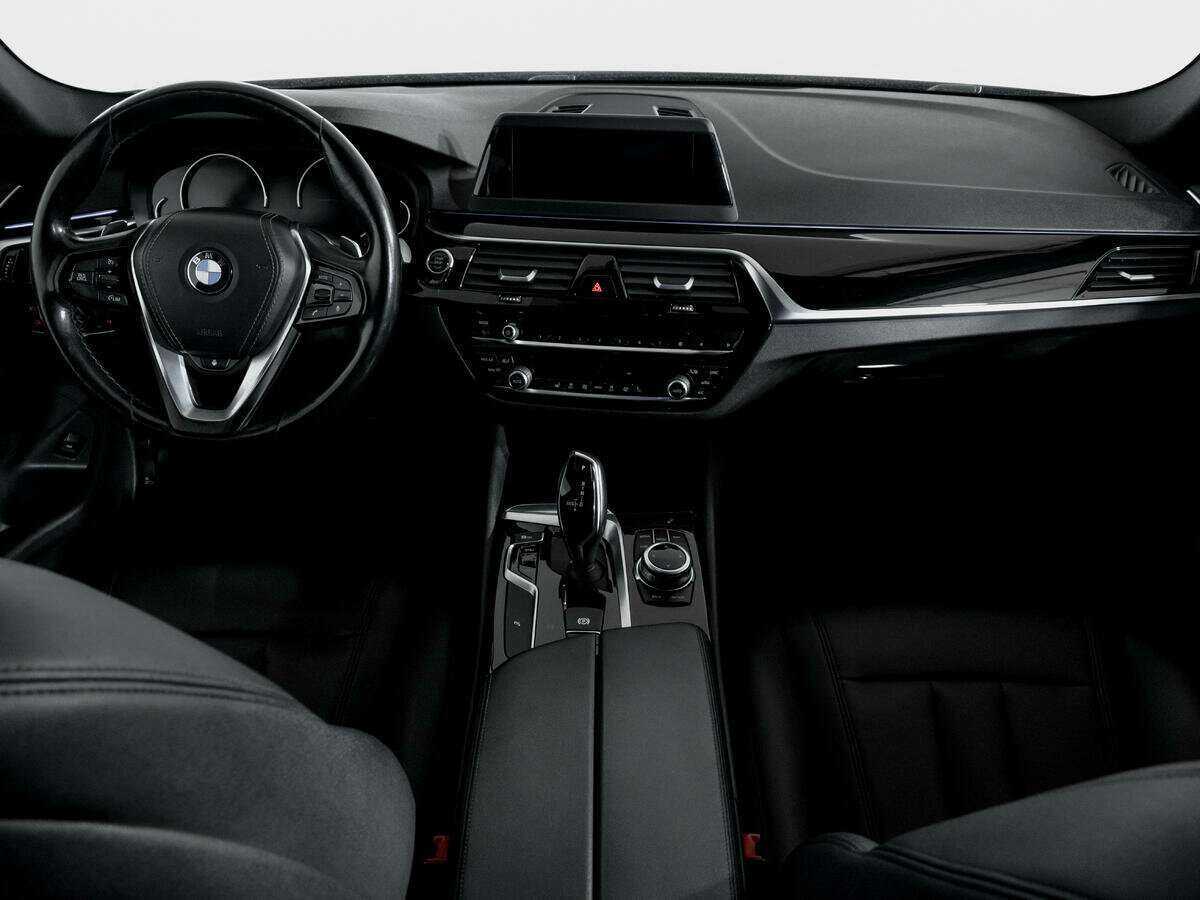 BMW 5 серии 2017 года с пробегом. Фото: #11