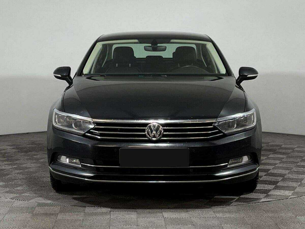 Volkswagen Passat 2017 года с пробегом. Фото: #1