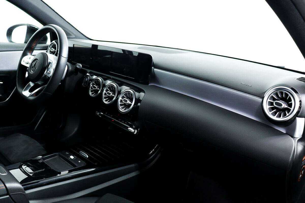 Mercedes-Benz A-Класс 2020 года с пробегом. Фото: #7