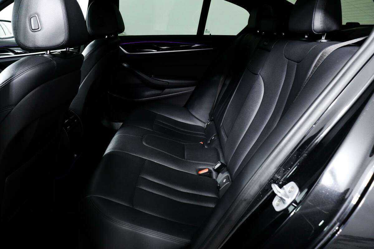 BMW 5 серии 2017 года с пробегом. Фото: #11