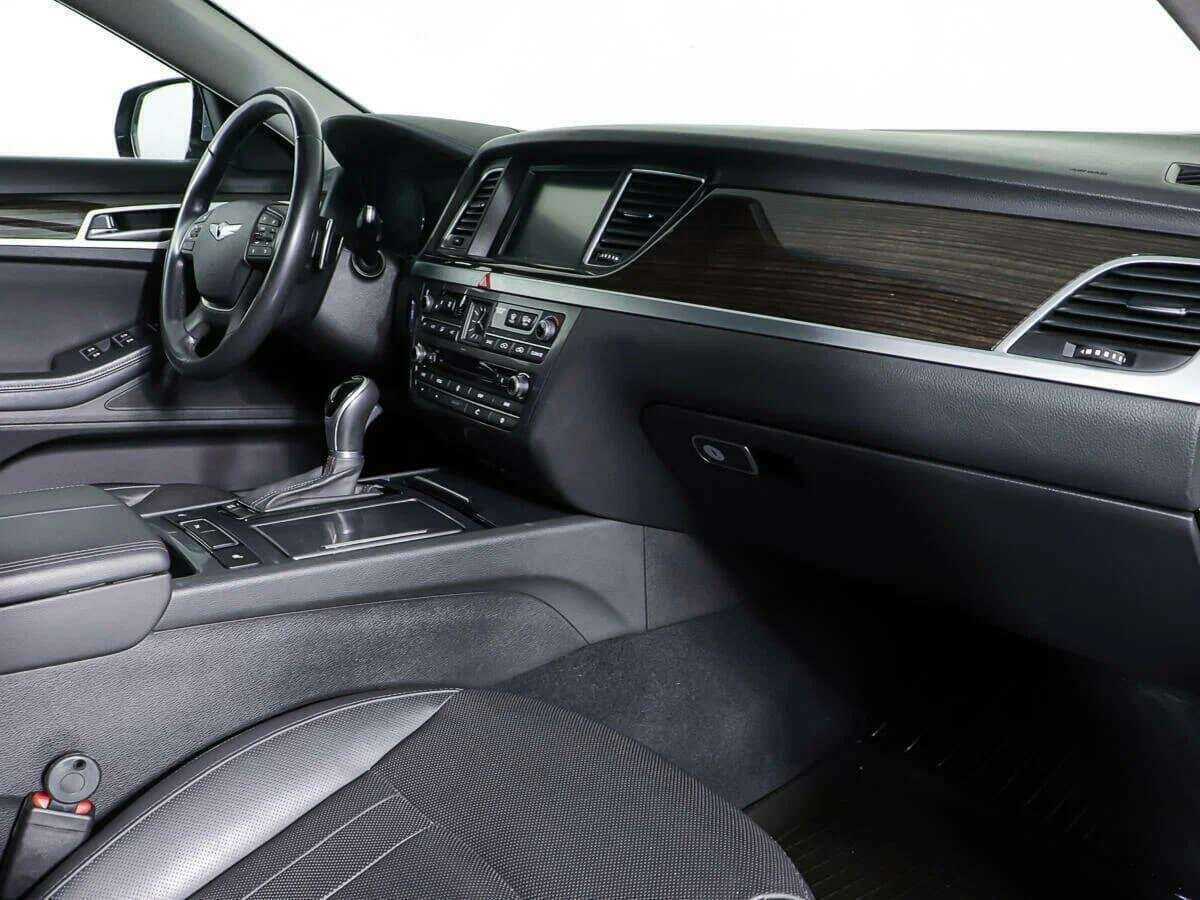 Hyundai Genesis 2014 года с пробегом. Фото: #8