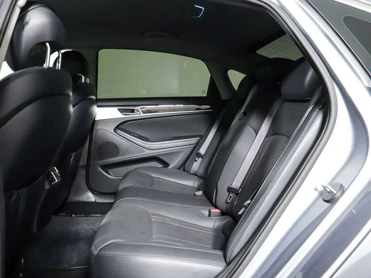 Hyundai Genesis 2014 года с пробегом. Фото: #12
