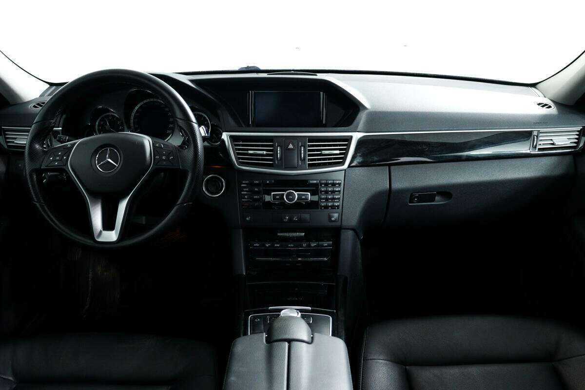 Mercedes-Benz E-Класс 2012 года с пробегом. Фото: #10