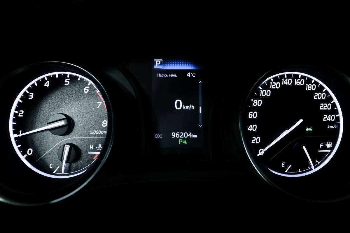 Toyota Camry 2019 года с пробегом. Фото: #9