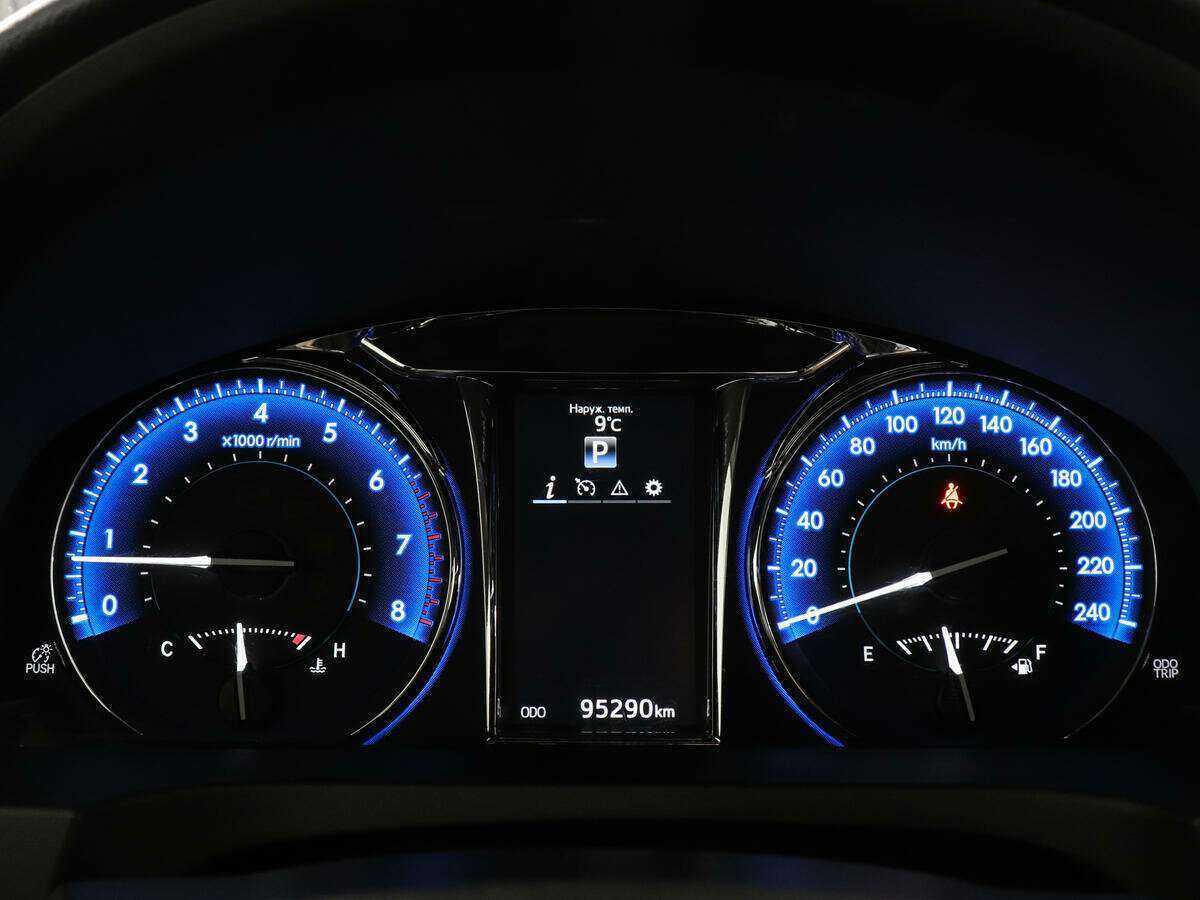 Toyota Camry 2016 года с пробегом. Фото: #10