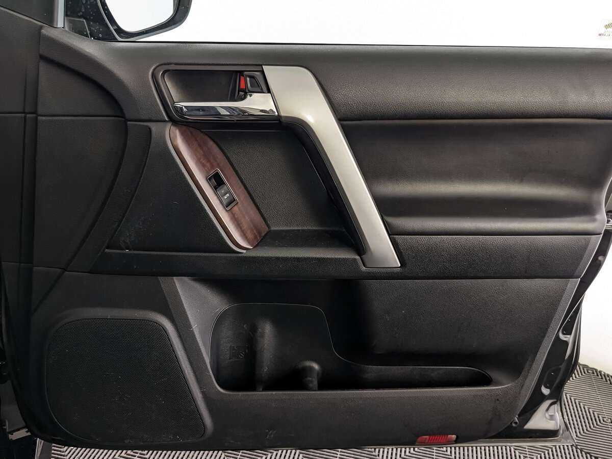 Toyota Land Cruiser Prado 2016 года с пробегом. Фото: #18