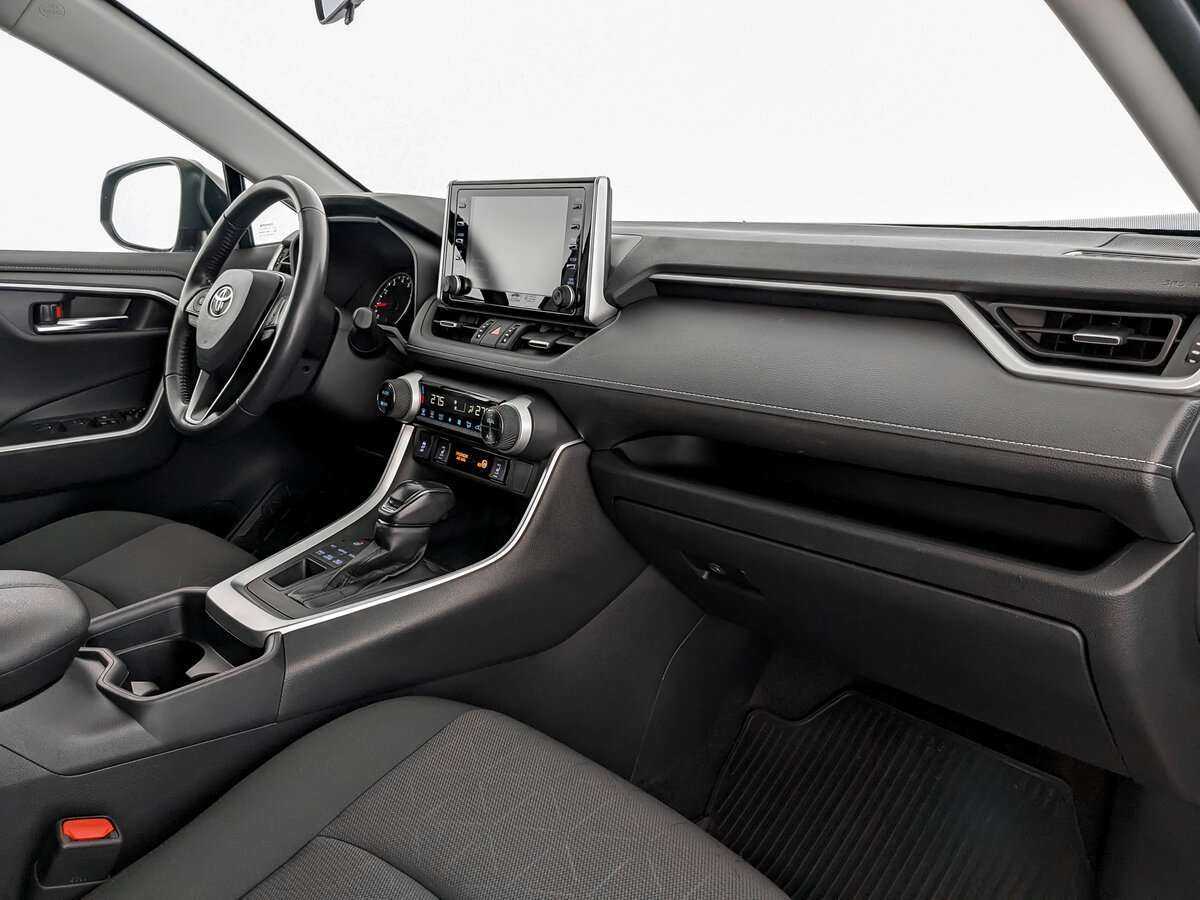 Toyota RAV4 2020 года с пробегом. Фото: #8