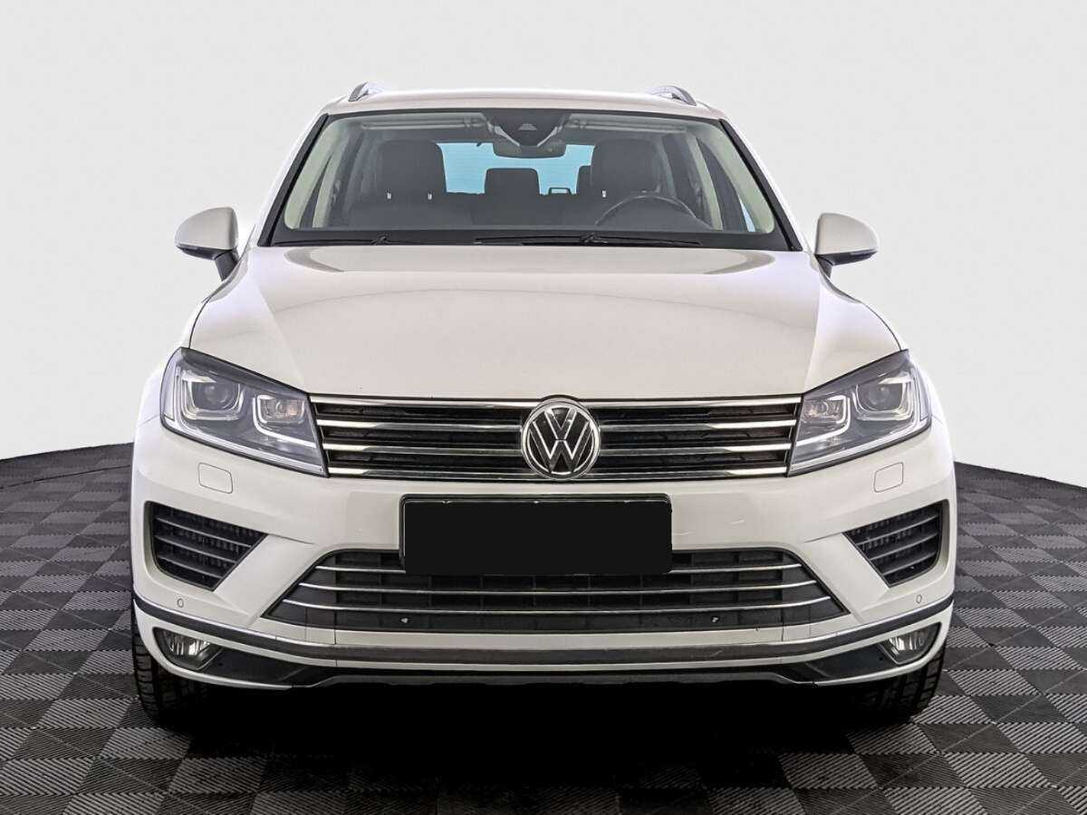 Volkswagen Touareg 2017 года с пробегом. Фото: #1