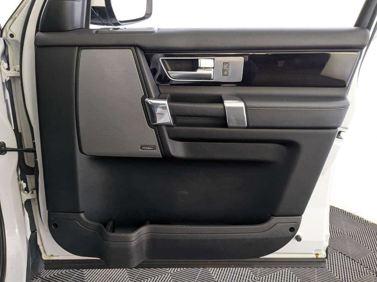 Land Rover Discovery 2015 года с пробегом. Фото: #16