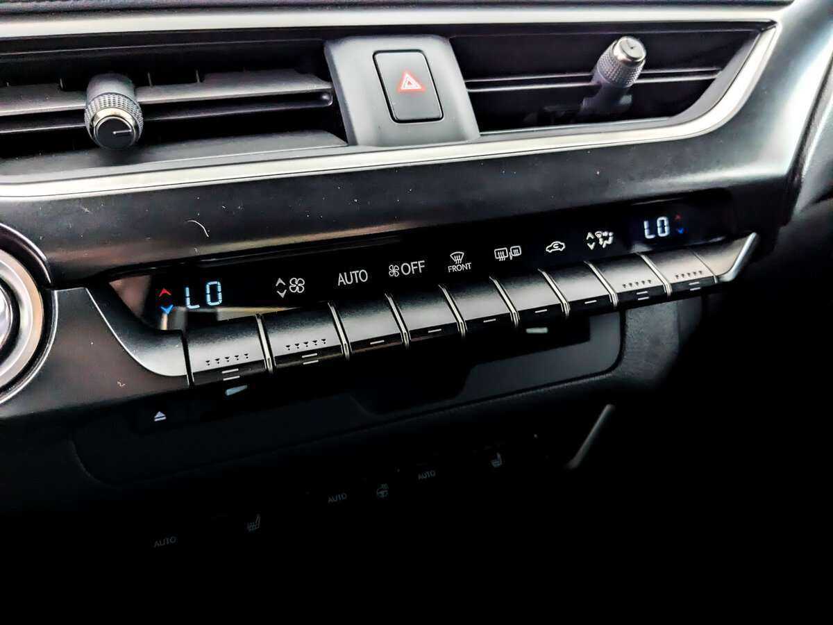 Lexus UX 2020 года с пробегом. Фото: #20