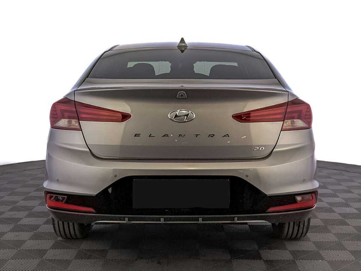 Hyundai Elantra 2019 года с пробегом. Фото: #5