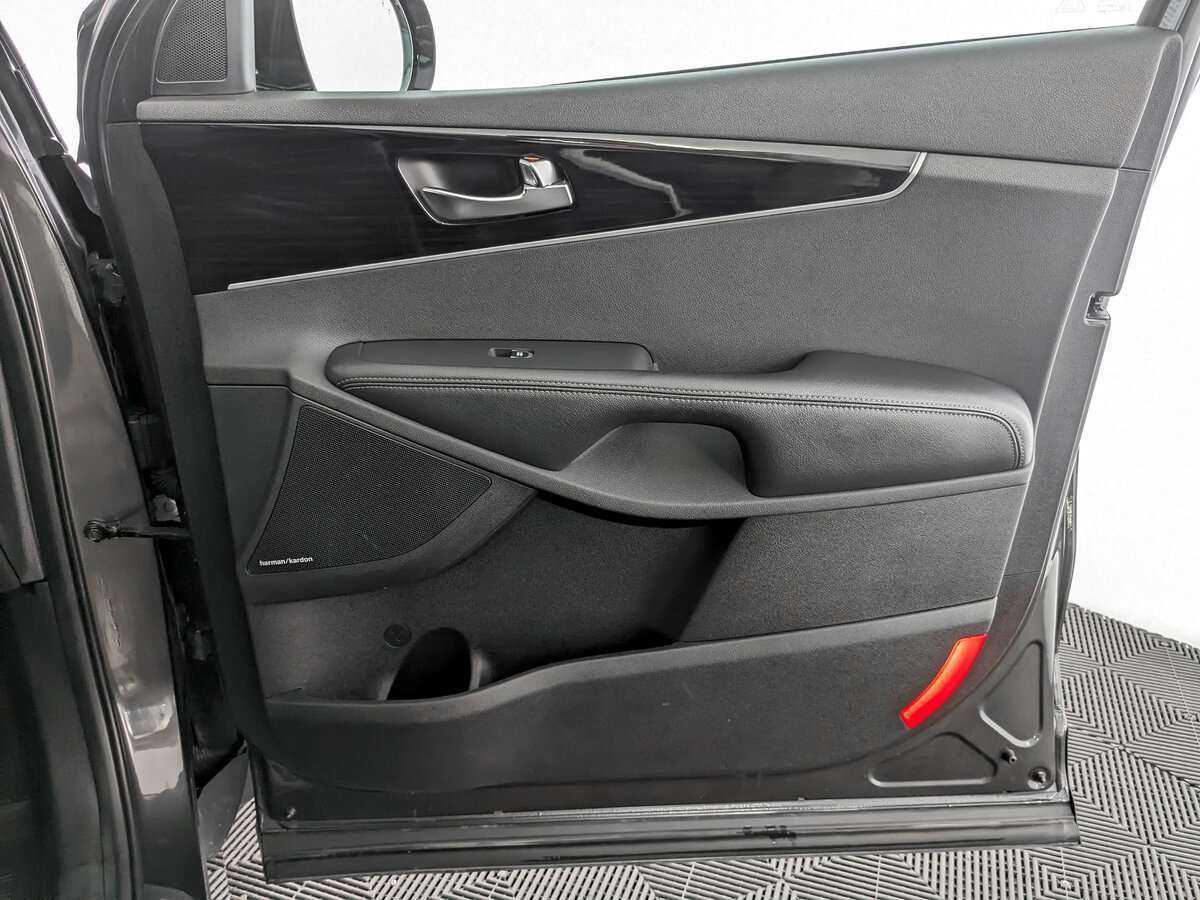 Kia Sorento 2019 года с пробегом. Фото: #19