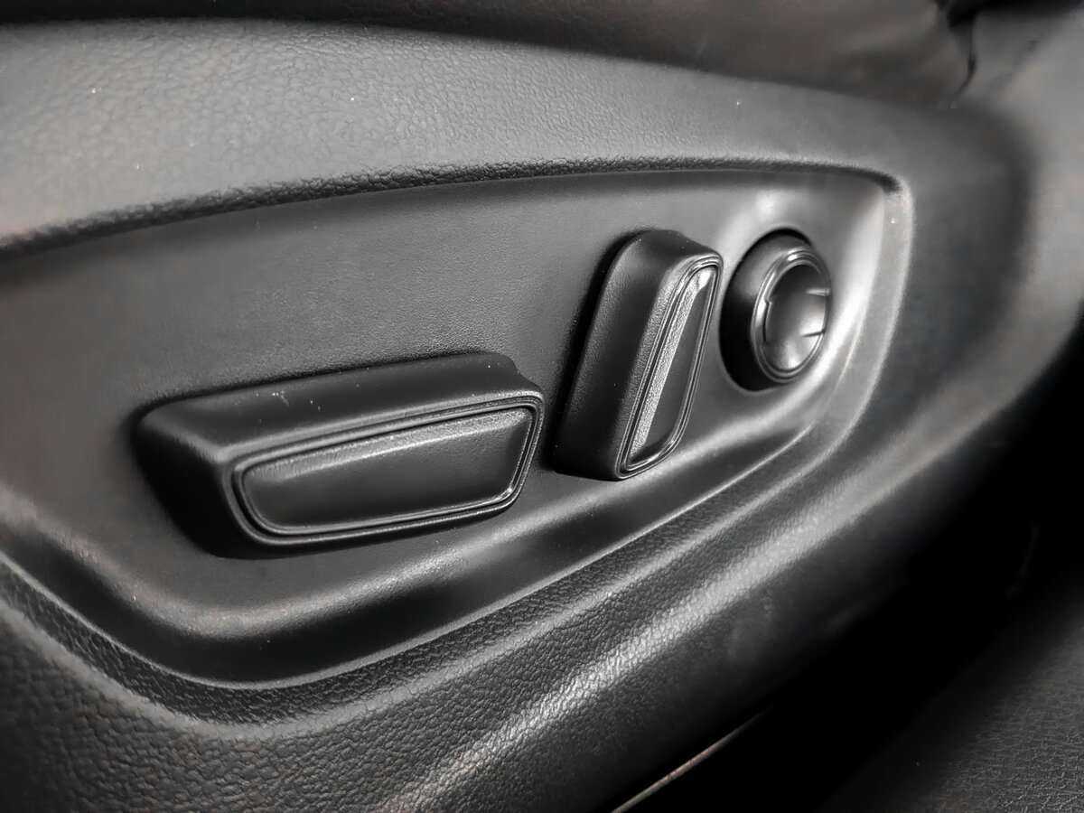 Toyota Camry 2019 года с пробегом. Фото: #20