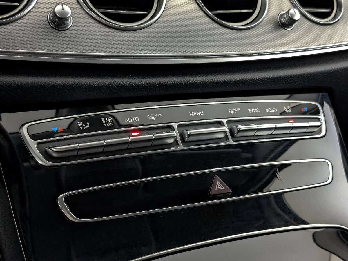 Mercedes-Benz E-Класс 2018 года с пробегом. Фото: #22