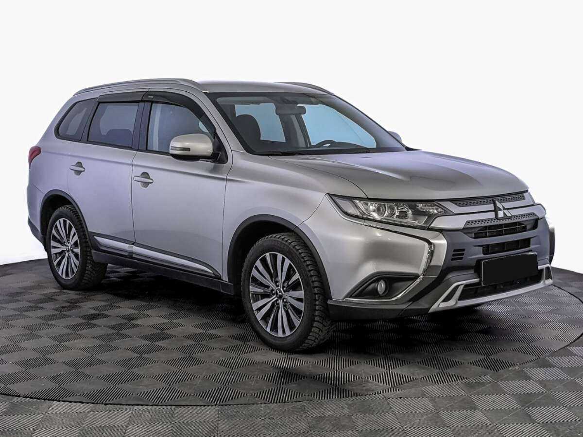 Mitsubishi Outlander 2020 года с пробегом. Фото: #2