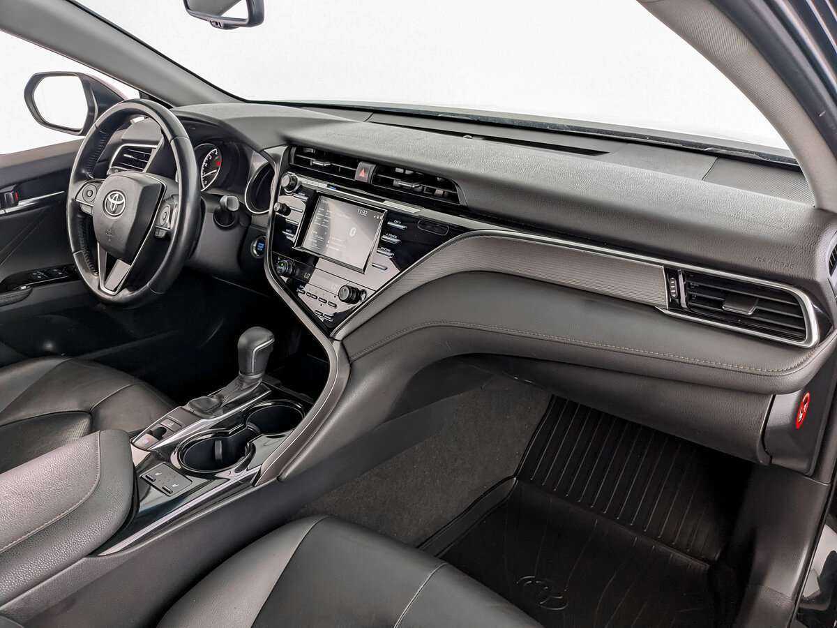Toyota Camry 2019 года с пробегом. Фото: #8