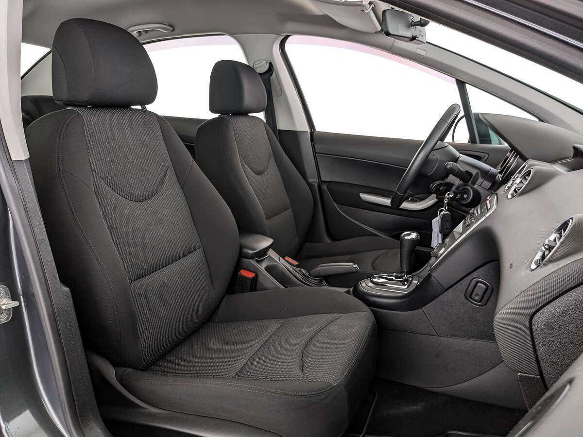 Б/У Пежо 408 2013 года. Фото: #23