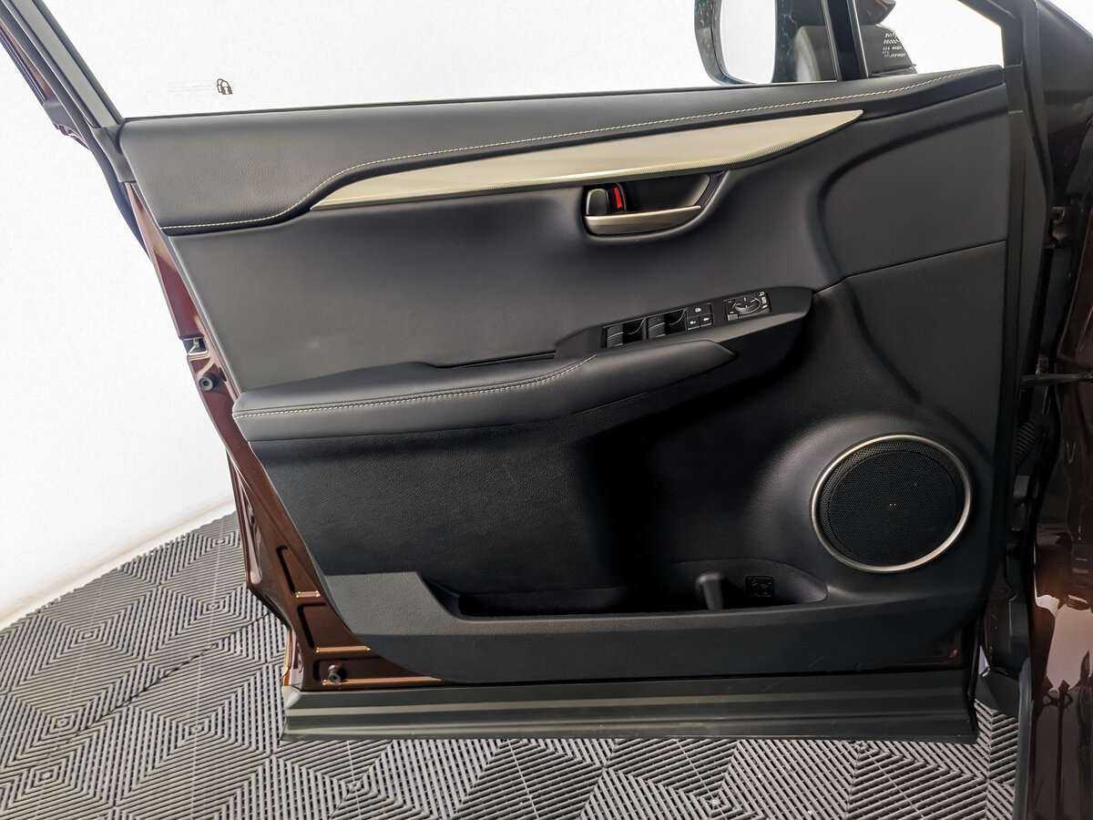 Lexus NX 2017 года с пробегом. Фото: #14