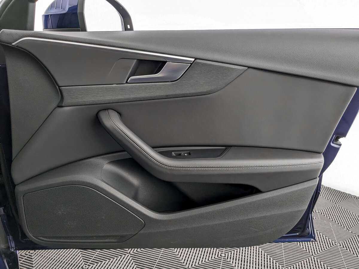 Audi A4 2021 года с пробегом. Фото: #19