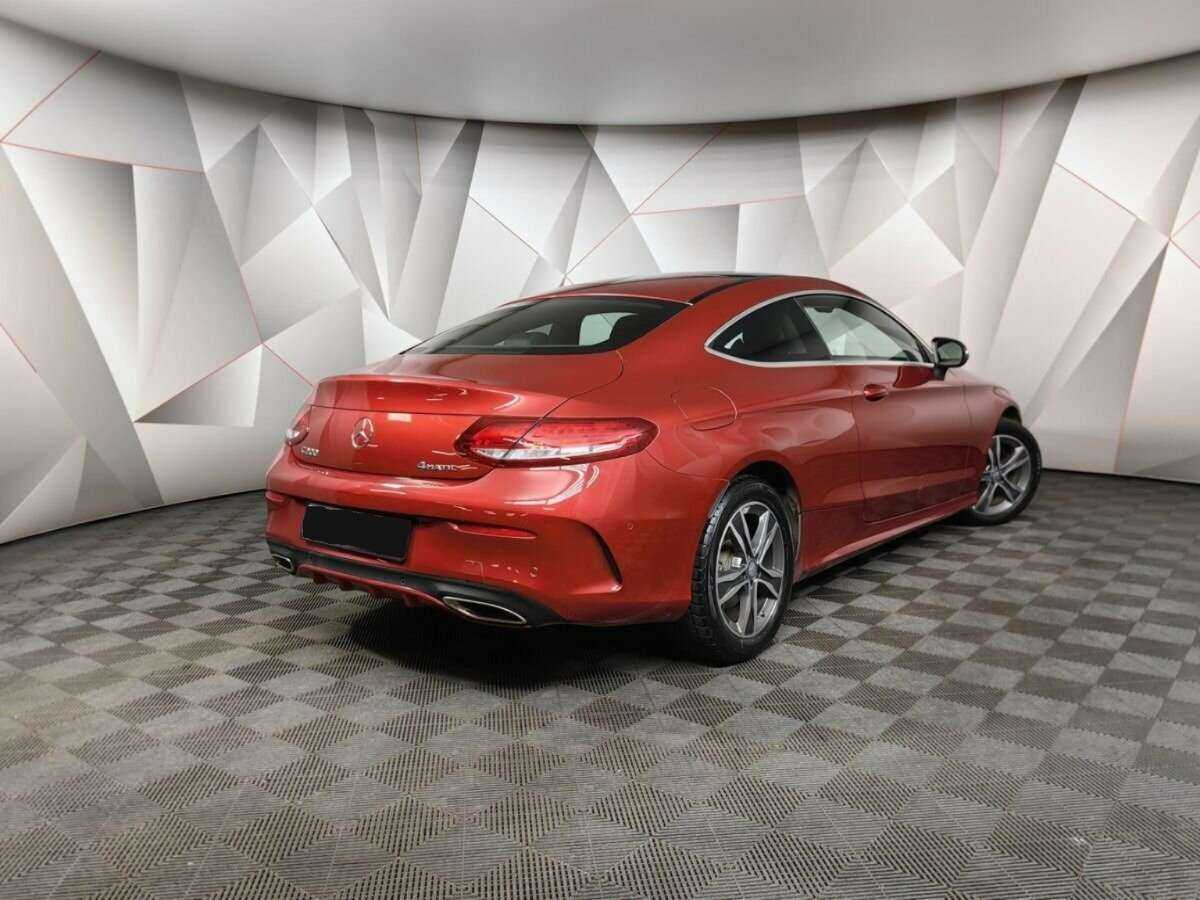 Mercedes-Benz C-Класс 2016 года с пробегом. Фото: #1