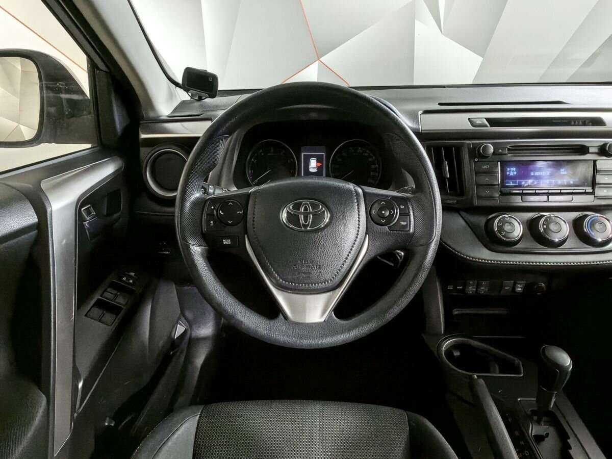 Toyota RAV4 2016 года с пробегом. Фото: #13