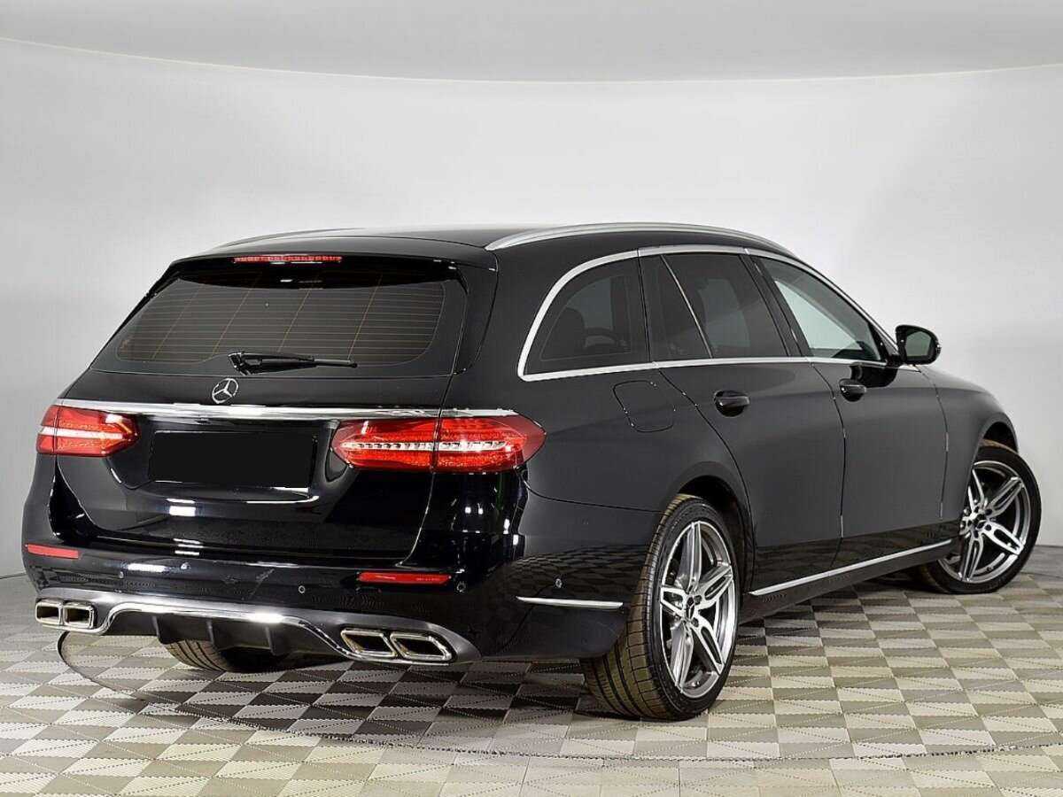 Mercedes-Benz E-Класс 2018 года с пробегом. Фото: #1